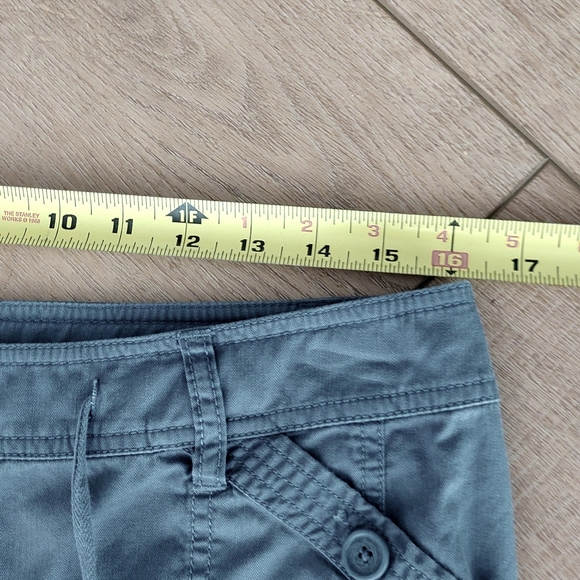 Women's Size 12P Jones of New York Sports Petite Dusty Blue Capri - Picture 10 of 12